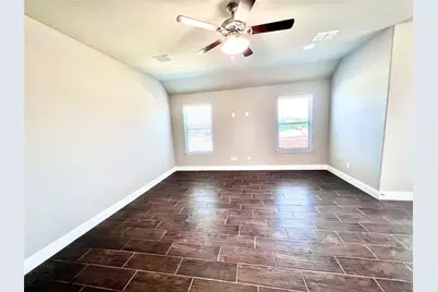 537 Hillcrest Circle, Justin, TX 76247 - Photo 11