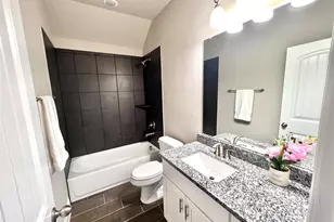 537 Hillcrest Cir, Justin, TX 76247 - Photo 17