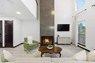 1214 W Hudgins, Grapevine, TX 76051 - Photo 5