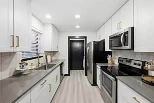 1214 W Hudgins, Grapevine, TX 76051 - Photo 7