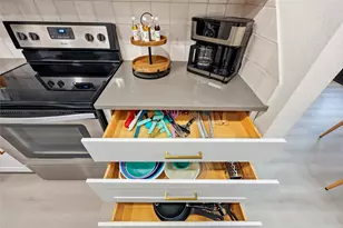 1214 W Hudgins, Grapevine, TX 76051 - Photo 13