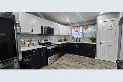 4332 Quails Lane, Fort Worth, TX 76119 - Photo 11