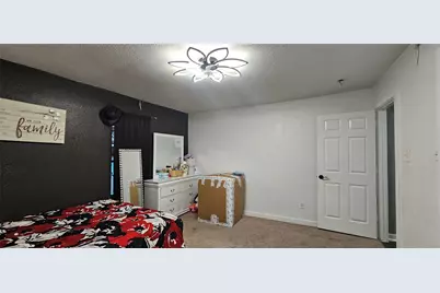 4332 Quails Lane, Fort Worth, TX 76119 - Photo 33