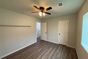 303 Ussery St, Bowie, TX 76230 - Photo 21