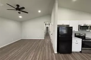 303 Ussery St, Bowie, TX 76230 - Photo 13