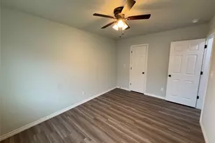 303 Ussery St, Bowie, TX 76230 - Photo 23