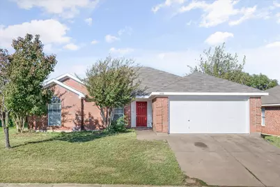 8008 Peregrine Trail, Arlington, TX 76001 - Photo 1