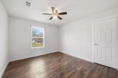 1109 Pollard Street, Greenville, TX 75401 - Photo 17