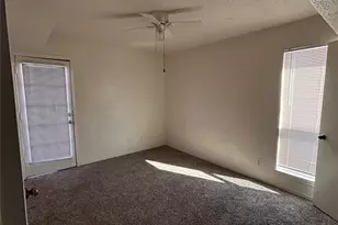 9520 Royal Ln, Dallas, TX 75243 - Photo 11