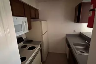 9520 Royal Ln, Dallas, TX 75243 - Photo 7