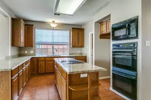 1920 Waterford Dr, Grapevine, TX 76051 - Photo 15