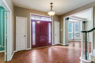 1920 Waterford Dr, Grapevine, TX 76051 - Photo 3