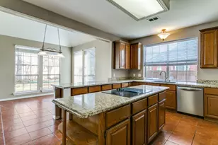 1920 Waterford Dr, Grapevine, TX 76051 - Photo 11