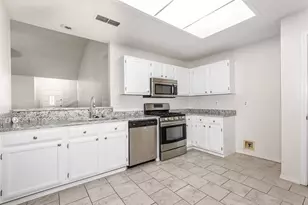 1046 Colony St, Flower Mound, TX 75028 - Photo 7