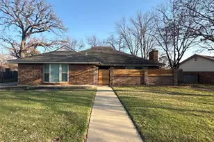 2109 Oakmeadow St, Bedford, TX 76021 - Photo 1