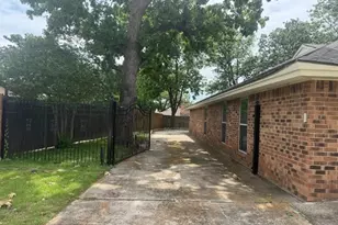 2109 Oakmeadow St, Bedford, TX 76021 - Photo 29
