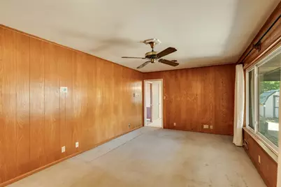 501 S Hilltop Street, Burkburnett, TX 76354 - Photo 9