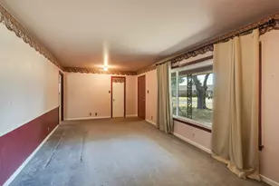 501 S Hilltop St, Burkburnett, TX 76354 - Photo 7