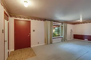 501 S Hilltop St, Burkburnett, TX 76354 - Photo 5