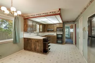 501 S Hilltop St, Burkburnett, TX 76354 - Photo 11