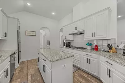 4306 Gulls Landing Circle, Garland, TX 75043 - Photo 9