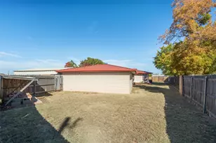 400 S Bailey St, Electra, TX 76360 - Photo 35