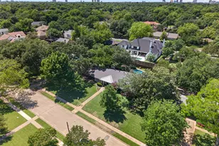 7141 Twin Tree Ln, Dallas, TX 75214 - Photo 23