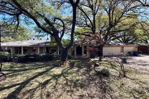 7141 Twin Tree Ln, Dallas, TX 75214 - Photo 13