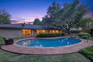 7141 Twin Tree Ln, Dallas, TX 75214 - Photo 15