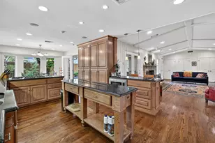 7141 Twin Tree Ln, Dallas, TX 75214 - Photo 11