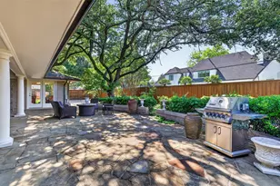 7141 Twin Tree Ln, Dallas, TX 75214 - Photo 21
