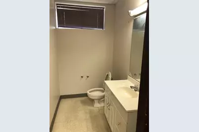 240 10th Street SE #2, Paris, TX 75460 - Photo 5