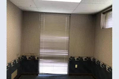 240 10th Street SE #2, Paris, TX 75460 - Photo 3