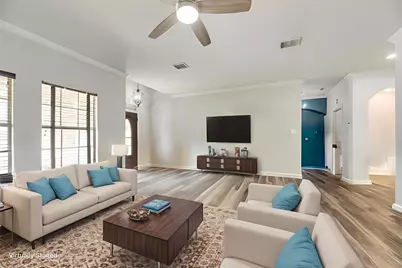 315 Navajo Trail, Lake Kiowa, TX 76240 - Photo 13