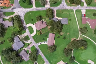 315 Navajo Trail, Lake Kiowa, TX 76240 - Photo 9