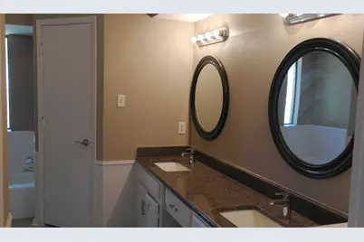 5402 Edgewater Circle, Rowlett, TX 75088 - Photo 9