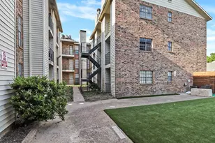 9520 Royal Ln, Dallas, TX 75243 - Photo 13