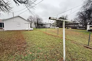 133 Gordon Dr, Azle, TX 76020 - Photo 11