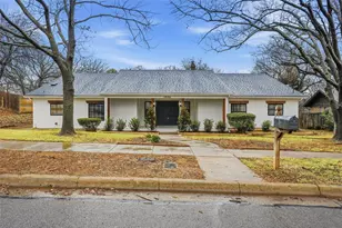 1806 Burr Oak St, Arlington, TX 76012 - Photo 3