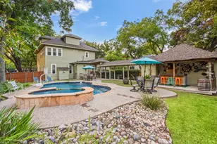 114 E University Ave, Waxahachie, TX 75165 - Photo 33