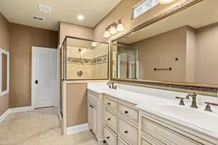 114 E University Ave, Waxahachie, TX 75165 - Photo 23