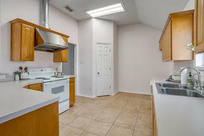 6003 Blue Mesa Drive, Arlington, TX 76017 - Photo 9