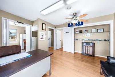 200 E Russell Avenue, Bonham, TX 75418 - Photo 21