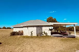 497 County Rd 4642, Trenton, TX 75490 - Photo 9