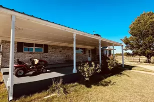 497 County Rd 4642, Trenton, TX 75490 - Photo 11