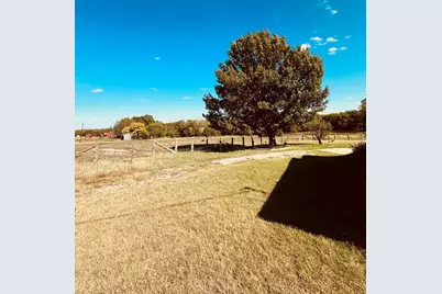 497 County Road 4642, Trenton, TX 75490 - Photo 15