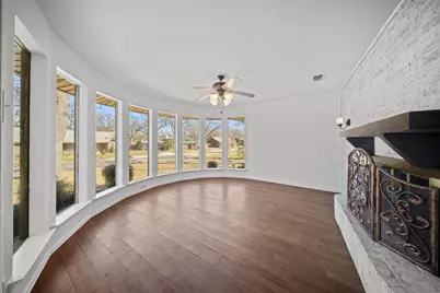 203 Oak Forest Trail, Euless, TX 76039 - Photo 3