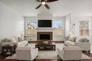 100 Ponciana Dr, Euless, TX 76039 - Photo 5