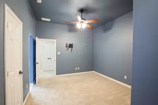 8100 Rosemont Dr, Plano, TX 75025 - Photo 17