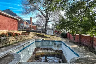 6521 Lynch Ln, Garland, TX 75044 - Photo 9